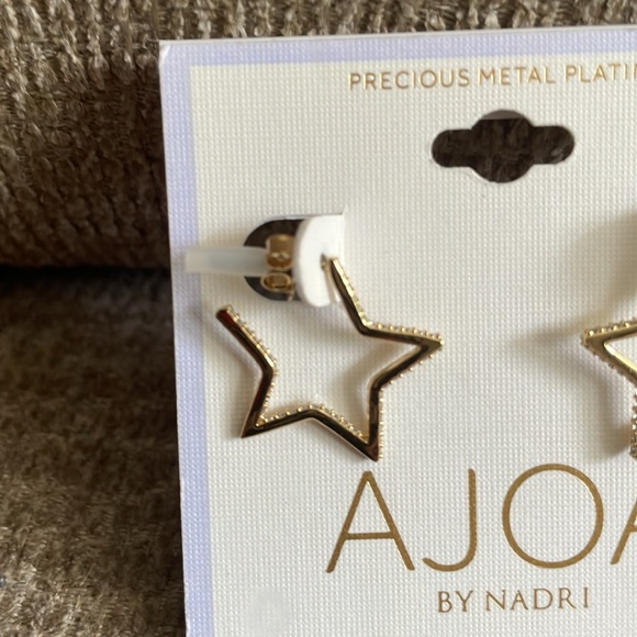 Star Earrings - Picture 5 of 5